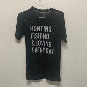 Luke Bryan tee size S